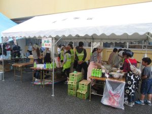 ふれあい交流ひろば　模擬店